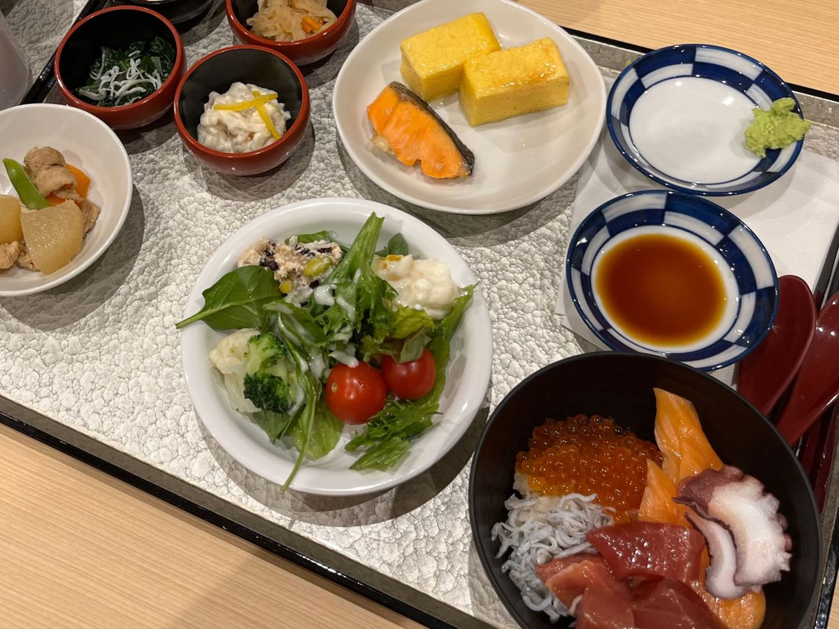朝食ビュッフェ